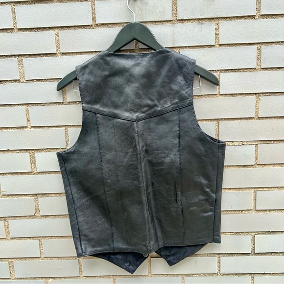 Men's Classic Vintage Black Leather Vest - Picture 2 of 5